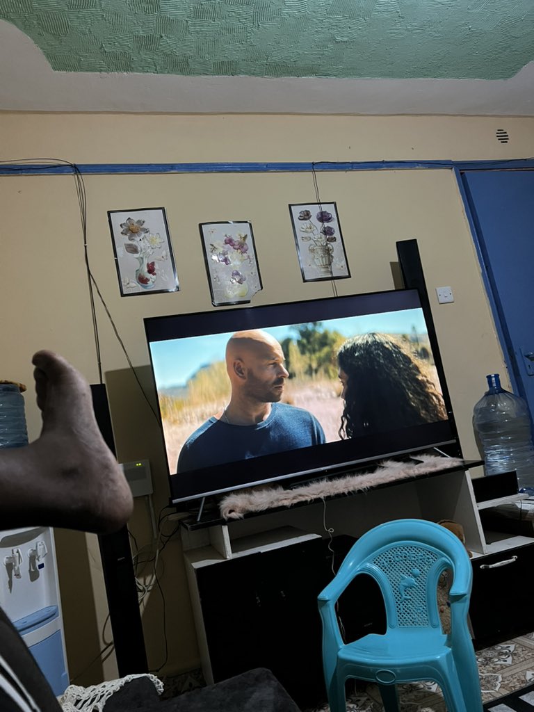 kilundeezy's tweet photo. Anyway hivi ndio  iphone yangu inapiga picha usiku https://t.co/FWCIi3FceT