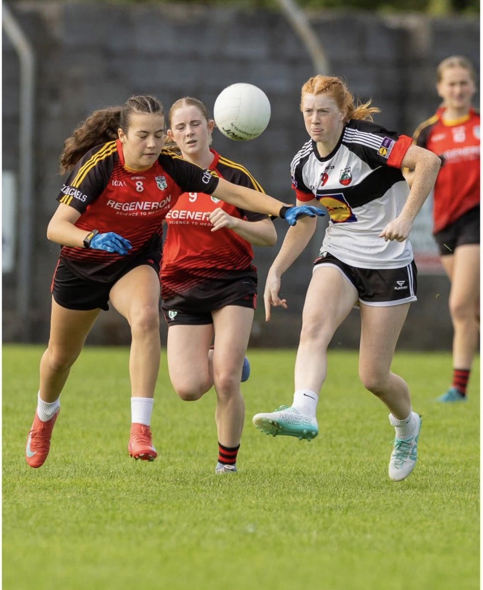 Corachaitlin's tweet photo. @idasportsco Alli putting her best foot forward.
Clarecastle LGFA https://t.co/bpa8NJ3Hrl