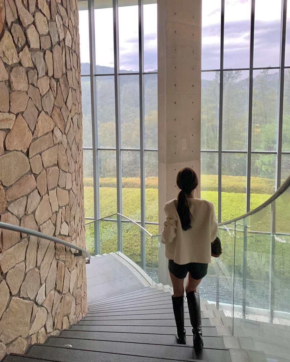 Rebeldesalones's tweet photo. Hello, lovely soul 💫 Always keep in mind that the world is a better place with you in it—go shine today! 💖
kaSIdn https://t.co/R1mHgsBmJJ