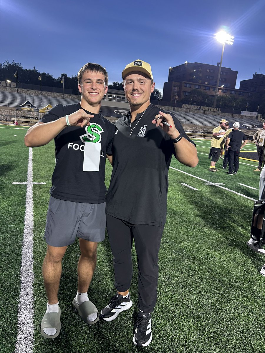 Micah_Hibbard's tweet photo. Had a great time yesterday watching @esuhornetsfb continue their lead to go 4-0 on the season, thank you for inviting me! @PramlFB @CoachMcDown @CoachDip2 @CoachGHiggins 

@StaleyFootball @StaleyRecruits @jeremycrabtree @ElevateRecruits https://t.co/lzdRxlNlXi