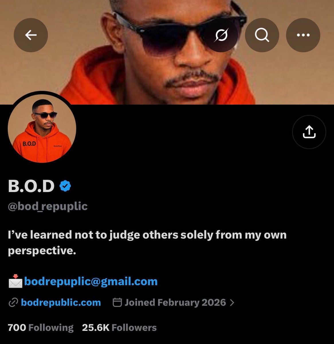 tiphe_j's tweet photo. Is this the real BOD or the impersonator? https://t.co/jvJomlqAkI