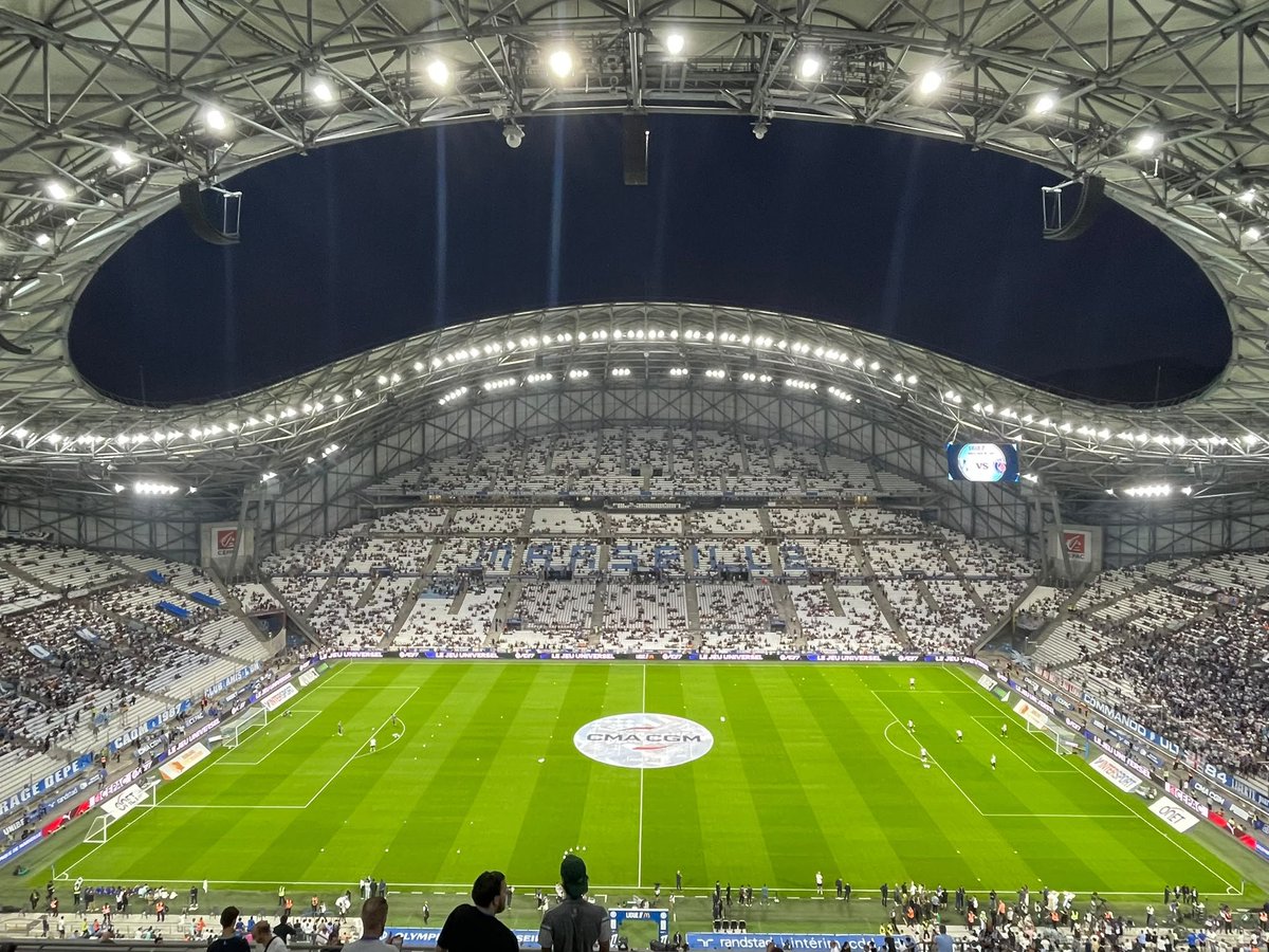 georgeboxall22's tweet photo. All set up at the Vélodrome for this Classique clash between Marseille and PSG. Tonight we are trying something brand new! 

Catch @VirageFootball live on Substack as I chat with @rafajuc at half-time and full-time from the press stand. Link below. ⬇️

https://t.co/kjnQas2lxp https://t.co/BICAZStSOn