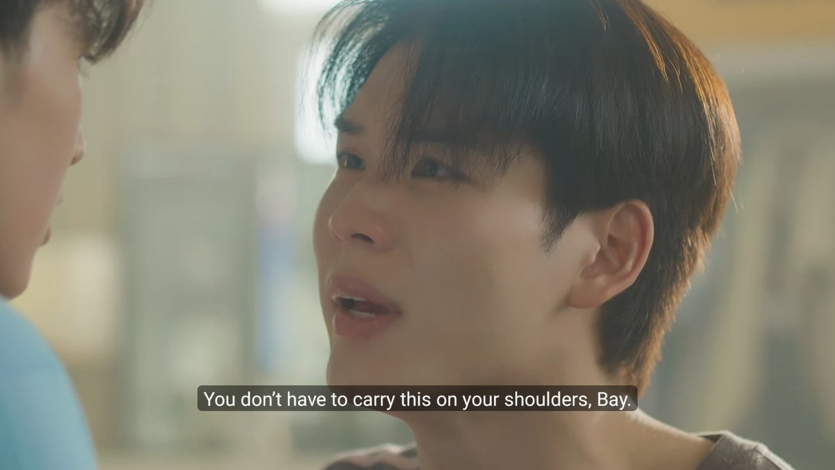 milkwithbiscuit's tweet photo. just the little detail of sun's eyes full of tears because he can't bear seeing the person he loves the most in pain.

oh his love for bay is SO genuine and pure 😭😭

#MatchPointSeriesEP9 https://t.co/Zs5fx35j1o
