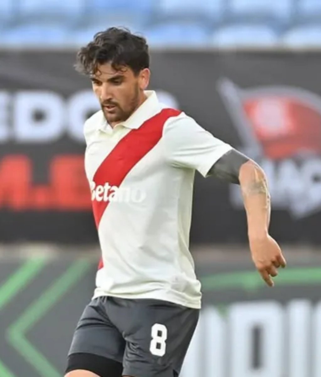 frabigol's tweet photo. El GENIO de Azzaro ARRUINANDO al BURRO de ARAMBARRI:

"Fue RARO que llegue Arambarri a River, NO tuvo participación en la selección, NO lo conocíamos, QUIEN VE AL GETAFE? Es un FUTBOLISTA GRANDE como para ESCONDERSE"

El ÚNICO PERIODISTA que cuestionó el negociado de Francescoli. https://t.co/SmzYjPGpmH
