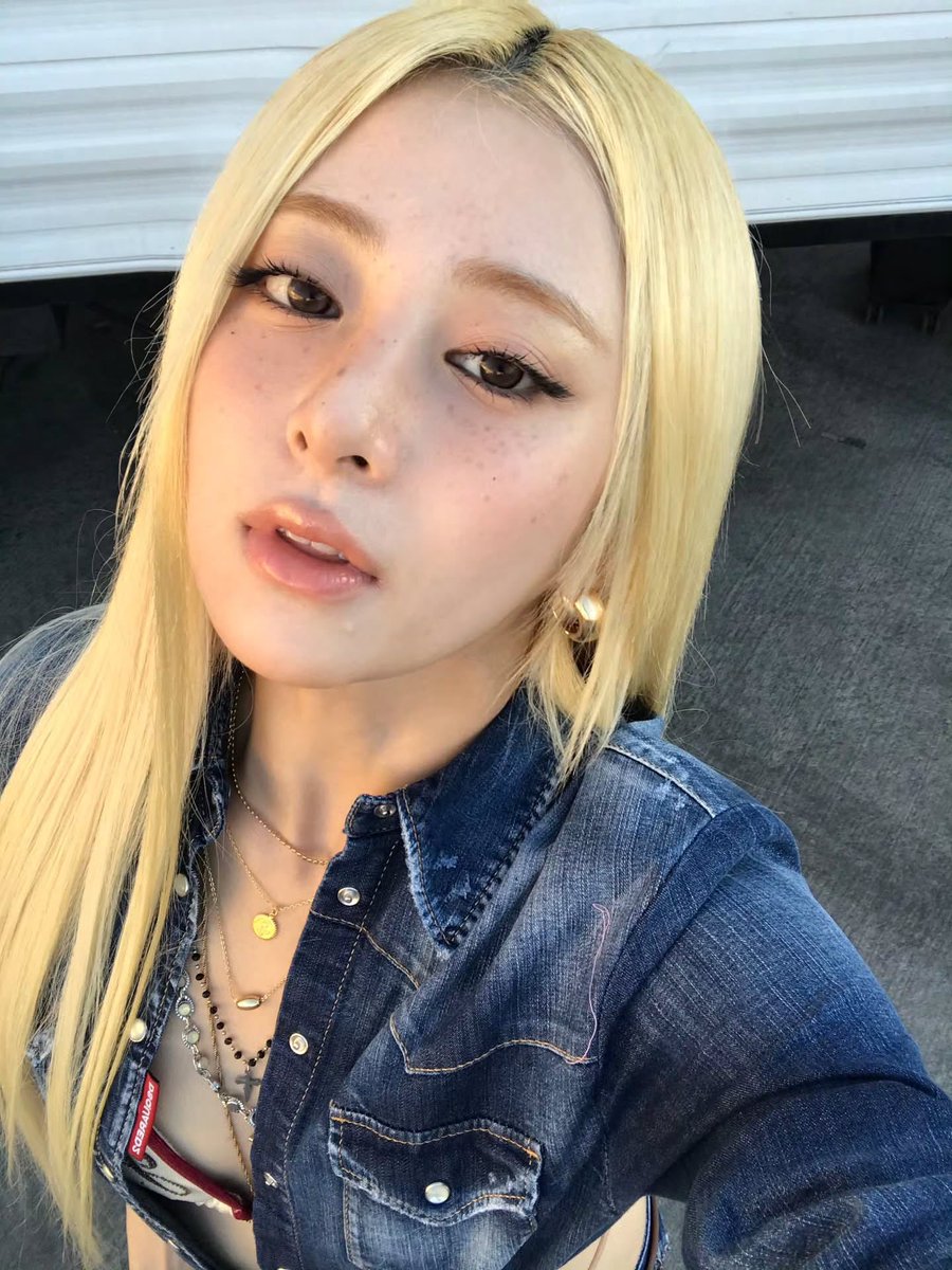 sserapics's tweet photo. 😳😳😳😳😳😳😳😳 https://t.co/jum1GQYZSx