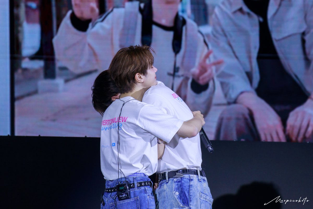 InfinityFSci's tweet photo. เพราะเธอนั้นคือ รักที่ปลอดภัย
หันมาเมื่อไร มีเธอกอดไว้
จะเจอเรื่องใด แค่มีเธออยู่ ก็ไม่เป็นไร
ขอบคุณที่ทะนุถนอมหัวใจฉันอย่างดี

THE SOUND OF BEVERTONLIEW 
#BeverTonliewFanmeeting
#bbverpj #tonliewmtp https://t.co/jESJzJvVa8