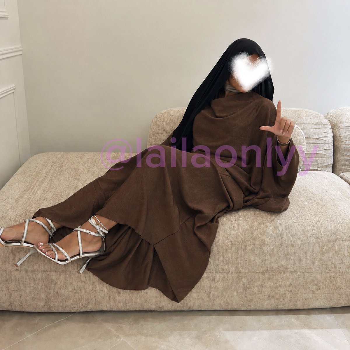 lailaonlyy's tweet photo. It’s forbidden for infidels and losers to see my face 🖤 https://t.co/1FWGTb2o67