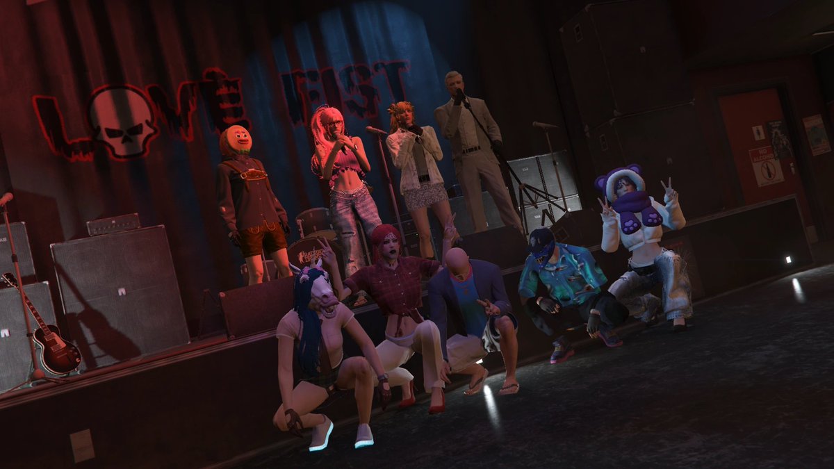 Hanon_moco's tweet photo. #SURGETown ありがとうございました！
GTA初めてで何にも分からなかった私に優しく教えてくれたボスとKFCギャングメンバーのみんな！
ほんっっとにだいすき🥹

このメンバーと一緒だったから毎日楽しく配信できました。
ここで出会えた皆さんとまたどこかで会えますように🕊️

#KFカンパニー
#はのらじ
#ハコニワリリィ