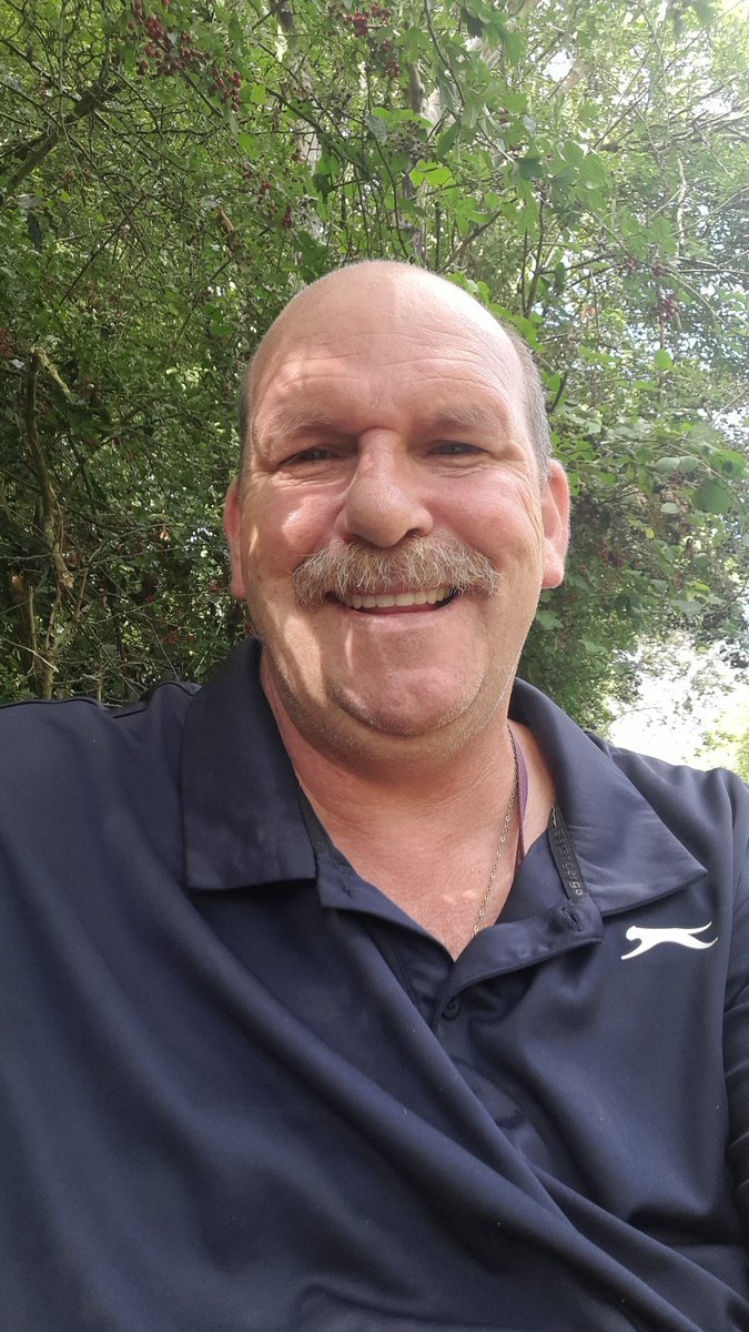 Kellywestc8a3's tweet photo. I'm Mark age 52 single living alone in Birmingham UK looking for that special lady for long term relationship must be living in England 🏴󠁧󠁢󠁥󠁮󠁧󠁿 only https://t.co/cT3u3w3qKp
