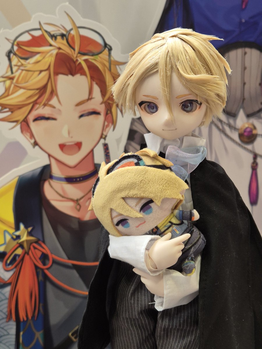riumell's tweet photo. getting to meet my kamioshi of 3 years and being able to show him the doll i made is a very precious moment

words can’t express how grateful i am for the positive impact wilson had on my life

thank you for everything ❤️‍🩹 https://t.co/s04Czxv2AN