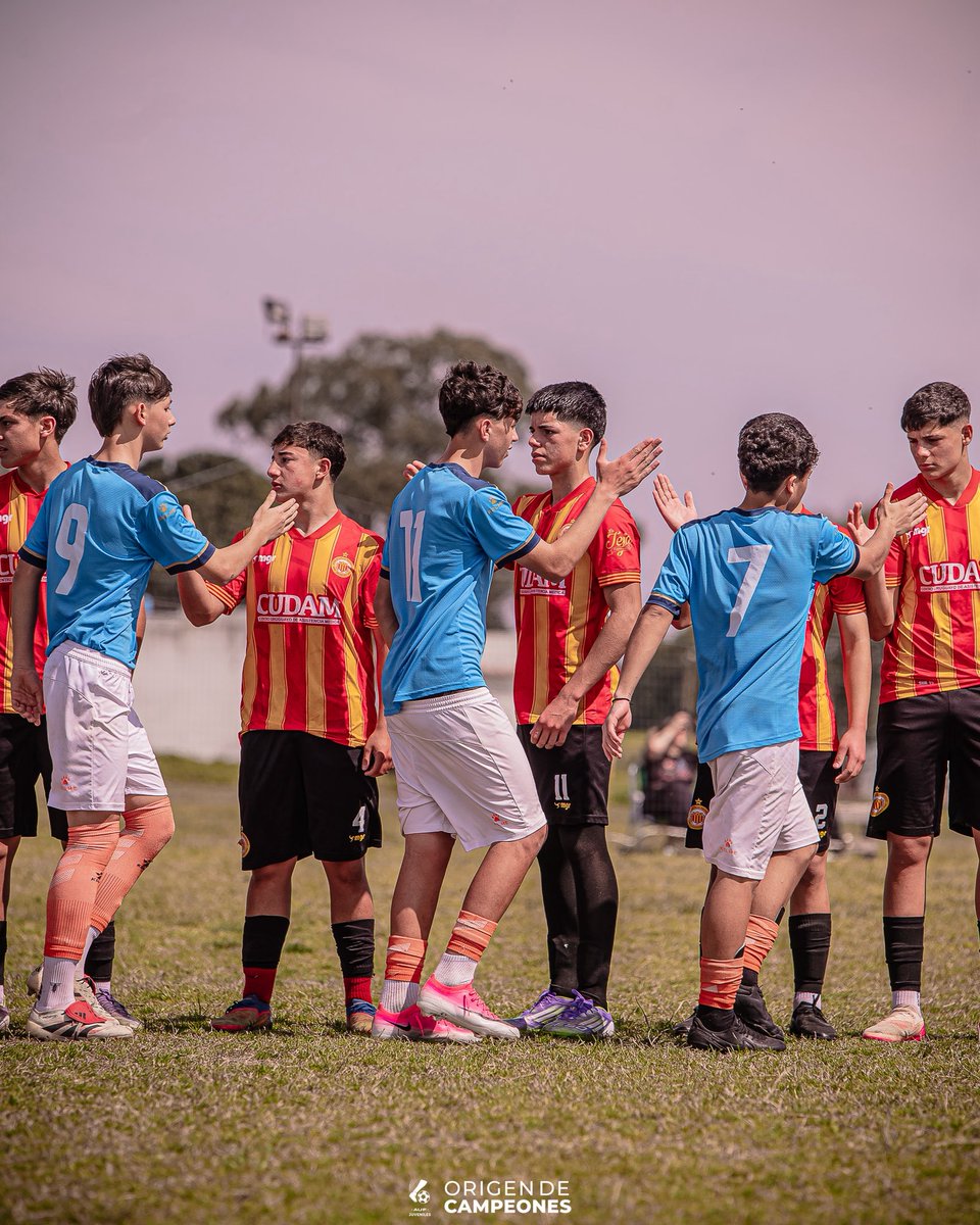 JuvenilesAUF's tweet photo. Caluroso domingo de 𝘀𝘂𝗯-𝟭𝟱 🔥 https://t.co/zTii8FTu1N