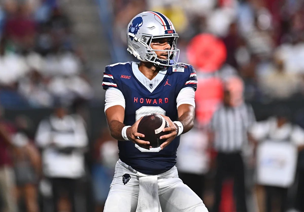 FCRecruits's tweet photo. LETS DISCUSS RECRUITING 

C/o 27, 28, 29 &amp; 30! If You Are Interested In Being Recruited By Howard University ( @HUBISONFOOTBALL ) COMMENT film, RETWEET &amp; DM us. We Are Sending Over Playmakers For Evaluation.

Coaches &amp; Parents Reach Out!

#TheHomeOfRecruiting🏭 https://t.co/Ml0oIxNBkE