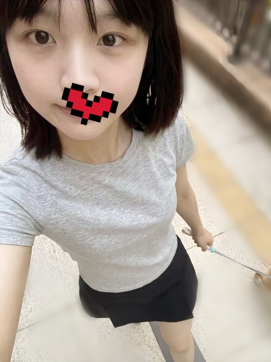 katc6m's tweet photo. 今天私聊被說單親媽媽很辛苦
平凡的工作平凡的我
為了照顧孩子
選擇一個人扛起所有責任
努力生活的單親媽媽
你們也會嫌棄我嗎？ https://t.co/6JovAJpDnc