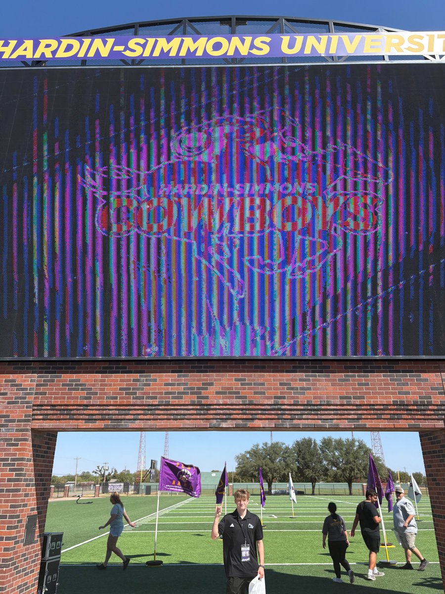 SteveRCannatt43's tweet photo. Hardin‑Simmons brought the energy and backed it up with a win. Thank you @HSUCowboys @CoachGGlynn @MattMitchellHSU and @CoachFloydHSU for the invitation and having me for a Game Day Visit. Proud to be there. Cowboy Up. Hooyah. #OneStandard #Attack #NoQuit #LockedIn
@Cedar_ParkFB @CoachQCPProud @AllenMarrow @nadnerbmac