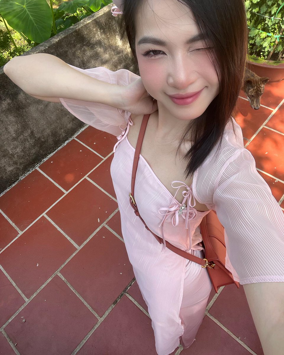 JulianacnTst's tweet photo. Top of the morning! 🚀 You should know that you’ve got a spark in you—let it light up the path ahead. 🌻
HNIY https://t.co/OlF8cpcTRx