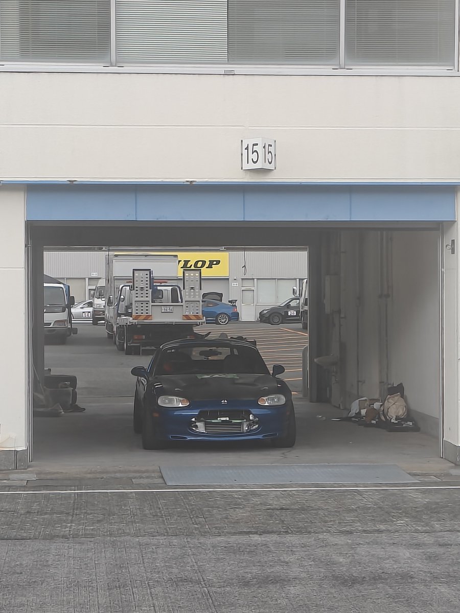 Ctholy1's tweet photo. 初めてのオートポリス、めっちゃ楽しかった!　
フリーの台数が多いですけど、クリアかライン取りのいい練習になりました。ミスとさらに行けるところはまだ多い、今度また次の台狙おうwww
当日戻りがしんどい、何とか家に着きました。。。。 https://t.co/91BVZXhdBm