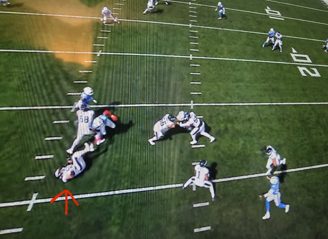 EaglesOwnYou's tweet photo. No context Cam Jurgens https://t.co/FEPSrRKZJV