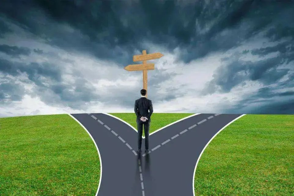 PuriShamy's tweet photo. I have come to realize that there are far too few things I can truly excel at, yet far too many I wish to do; the most important moment in life is the one when you decide to simplify it. https://t.co/BRbnnZw8eq