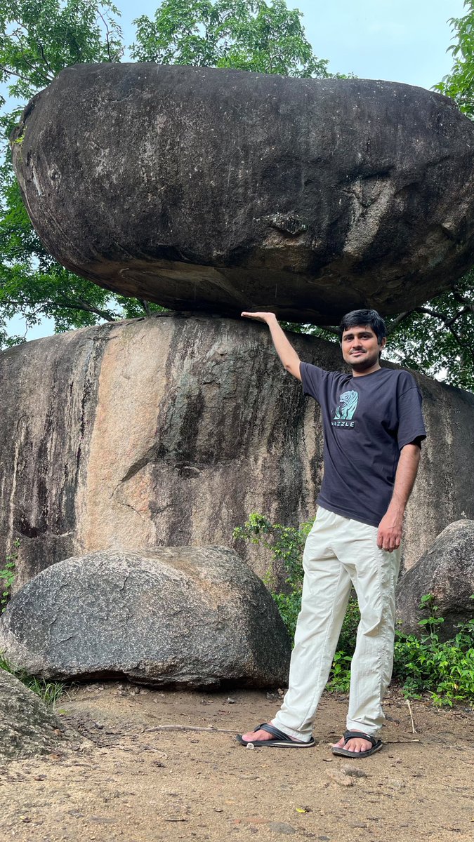 MANRAJFA1's tweet photo. Balancing Rock... Jabalpur MP.
#balancingrock
#jabalpur #madhayapradesh
#new
@news
@all
@highlight https://t.co/fE1akQJa5W