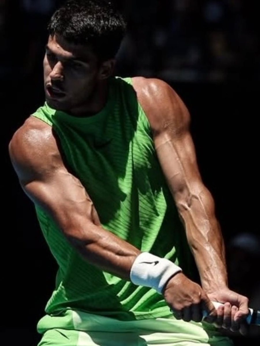 mattcarazz's tweet photo. los brazos y las venas, ese kit le quedaba increíble https://t.co/34LYDdOqhM