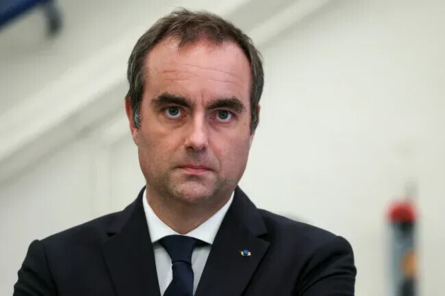 BFMTV's tweet photo. 🔴 EN DIRECT
Sébastien Lecornu réfléchit à une "séquence énergétique" sur l'ensemble de l'hiver
https://t.co/COOG9XSKpz https://t.co/tMAF6Zc5l8