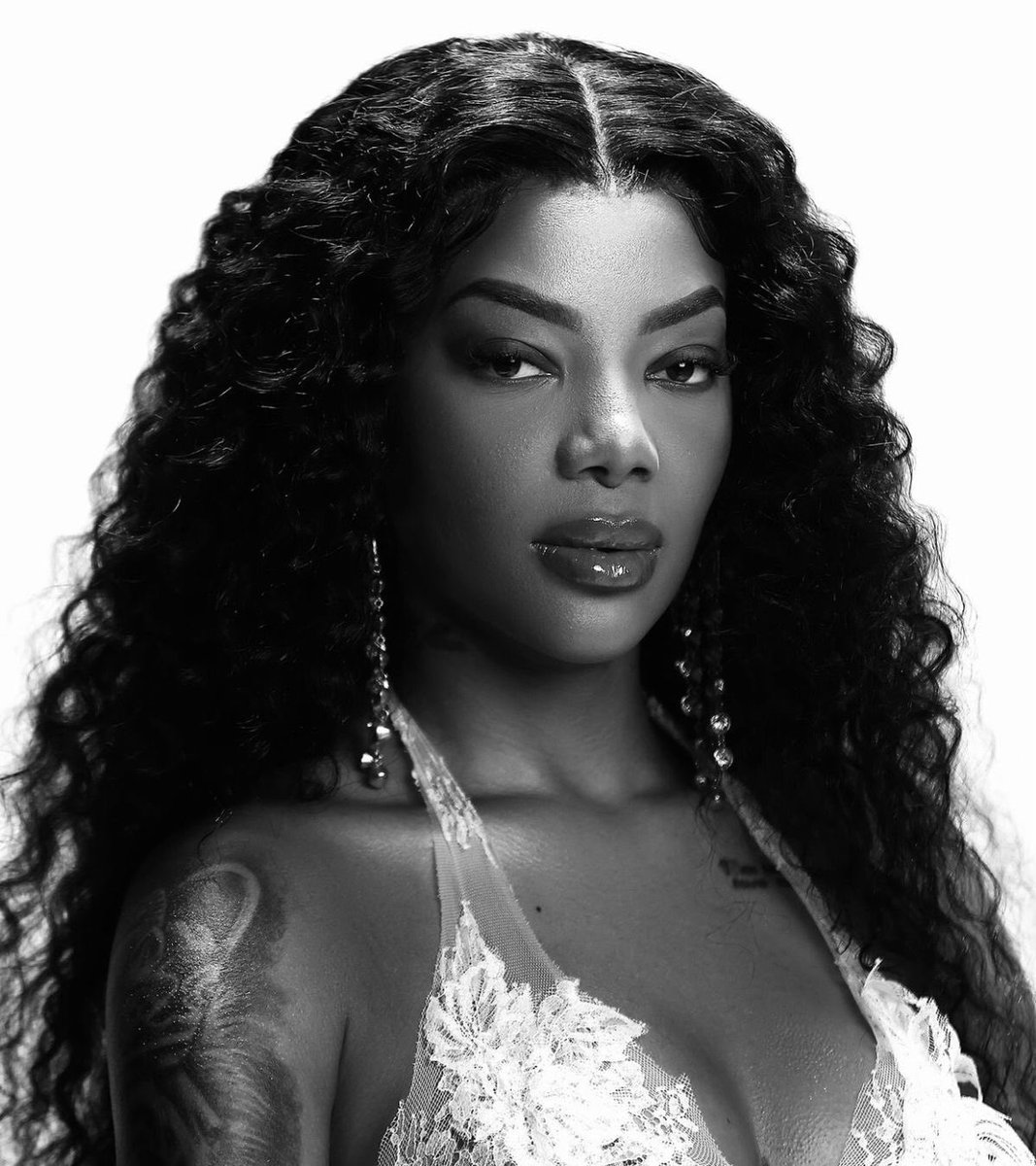 LudmillaChartss's tweet photo. LUDMILLA é a artista pop com a música mais bem posicionada no Spotify Brasil na atualização de hoje (#87). https://t.co/D3Q8MsC34Z