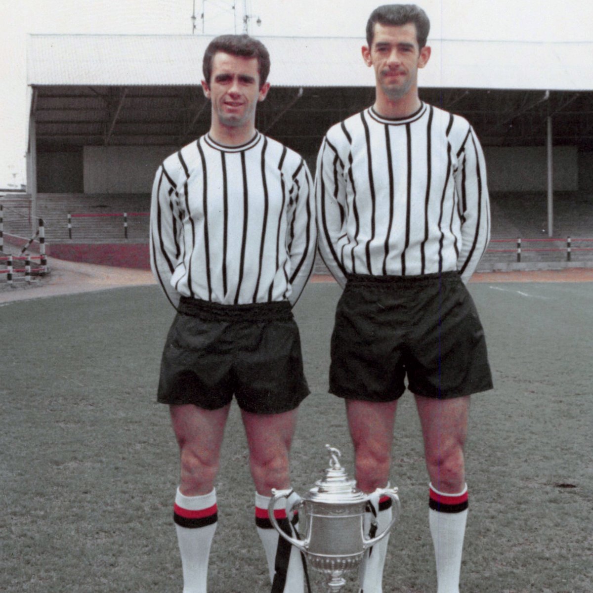 officialdafc's tweet photo. Everyone at KDM Group East End Park was hugely saddened to learn of the passing of one of the greatest players ever to wear the black and white of Dunfermline Athletic, our former full back and Scotland international Willie Callaghan.

➡️ https://t.co/MYGkjRZ2z9 https://t.co/IsCDih5ff7