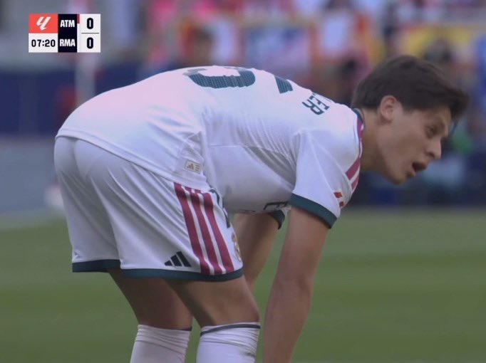 Fzucu6's tweet photo. اردا 🍑 https://t.co/Xfvbpy6Yy6