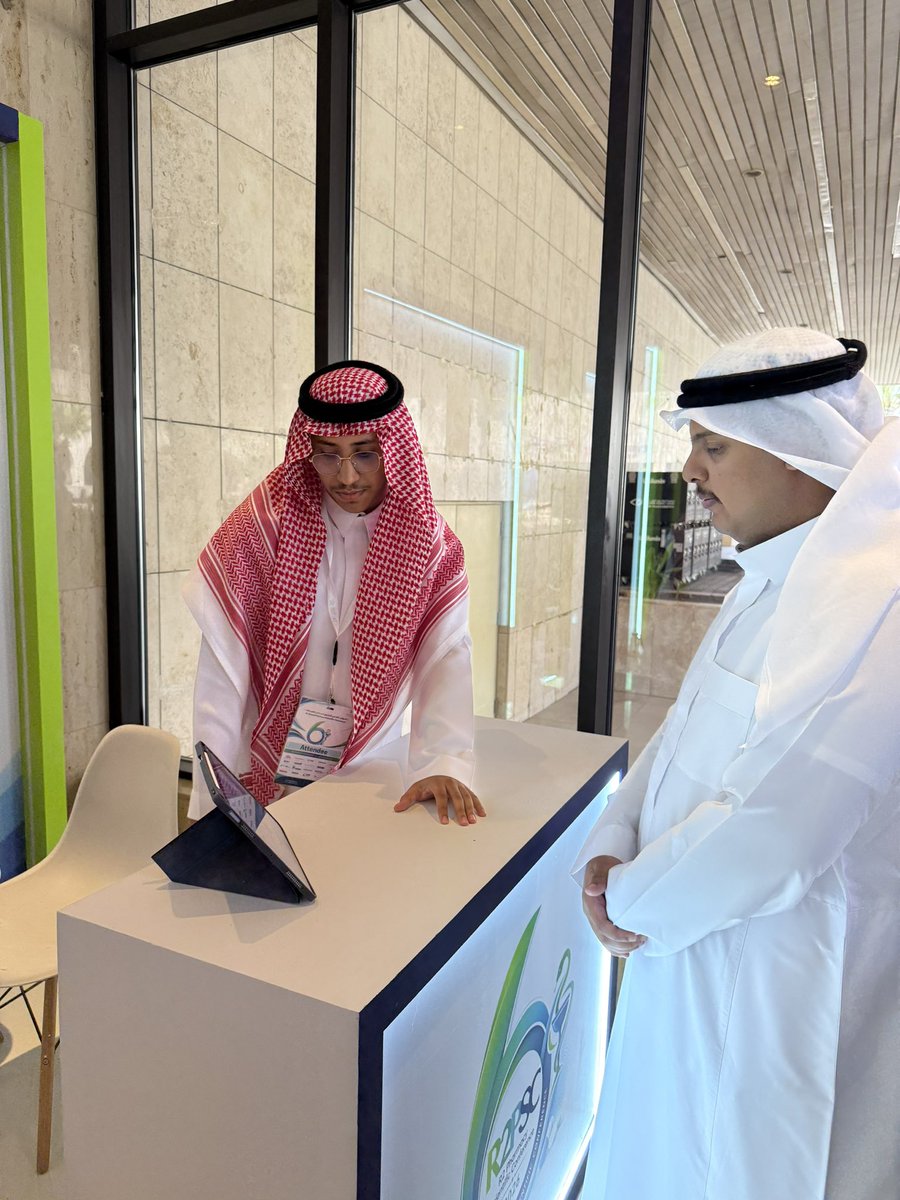 salom_20h's tweet photo. انتهى يوم جميل سعدت فيه بحضور مؤتمر العلمي السنوي السادس للصيدلة وايضاً تمثيلي لجمعية 
Saudi Medical Supply chain booth
#R2PSC #تجمع_الرياض_الصحي_الثاني https://t.co/2H8bMuhSyw