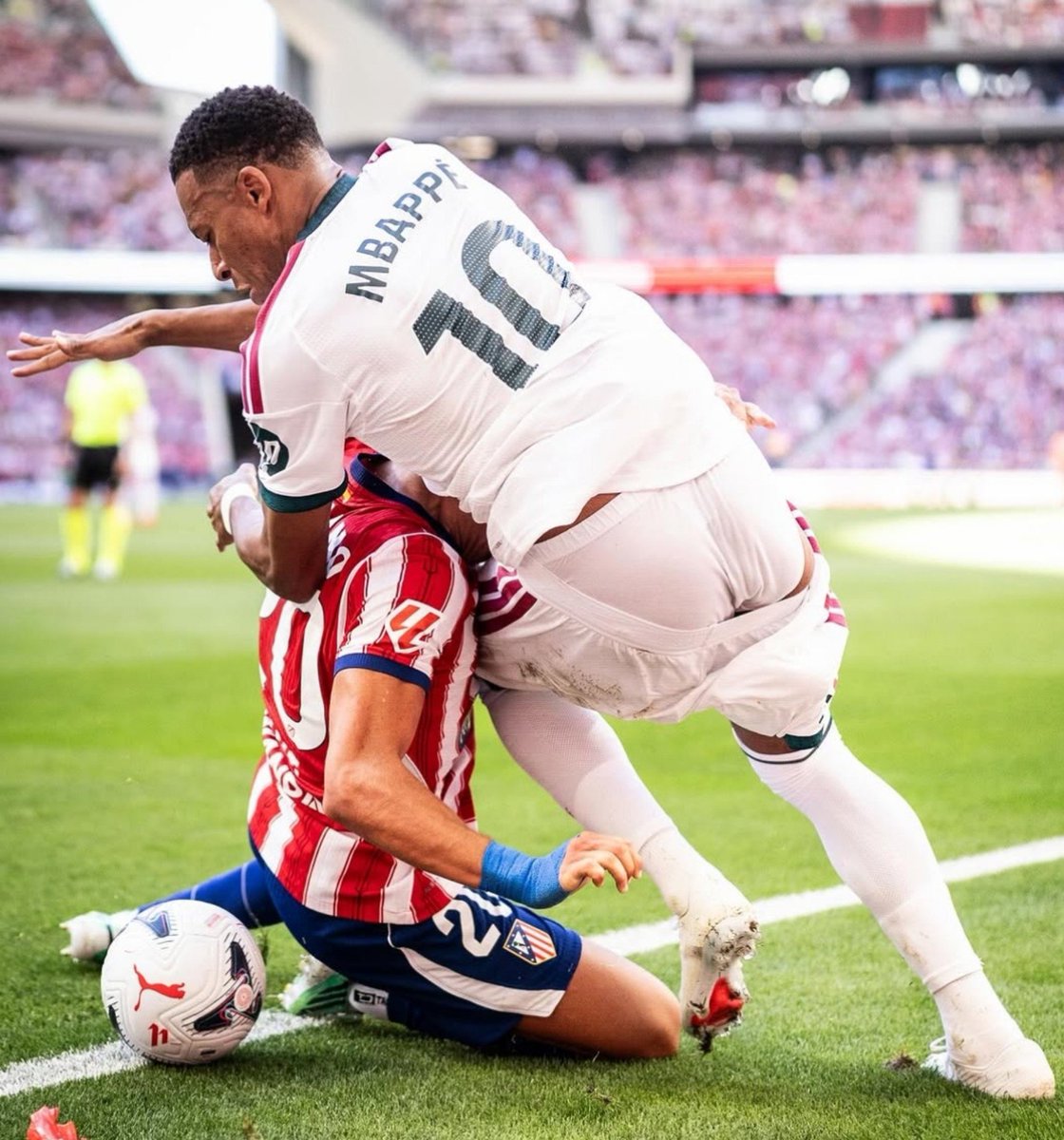 peroquehombres's tweet photo. Kylian Mbappe https://t.co/rgIi7AGOQJ
