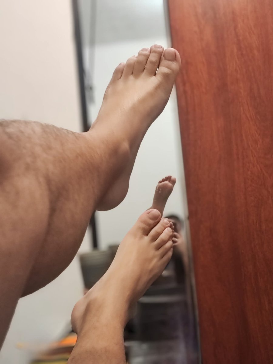 centaurofeel's tweet photo. #malefeet #feet https://t.co/57HwOT0H82