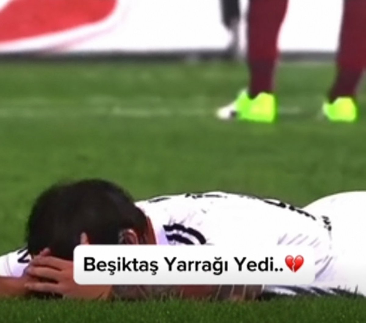 vckybee's tweet photo. Son dakika https://t.co/0neBNIQMfE
