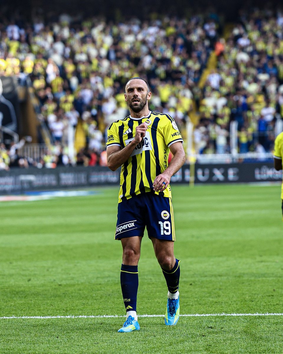 MuriqiVedat's tweet photo. Biz, bize inanalım! 💛💙 https://t.co/5WTZTh8D8Z