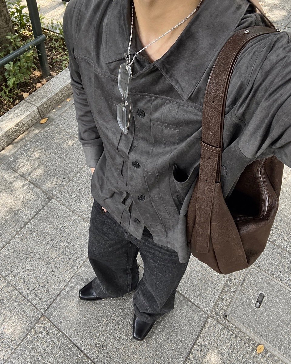 fashio_shin's tweet photo. 今年の秋は良いデニムとスエード合わせたい🍁 https://t.co/SdNFCxkl9M