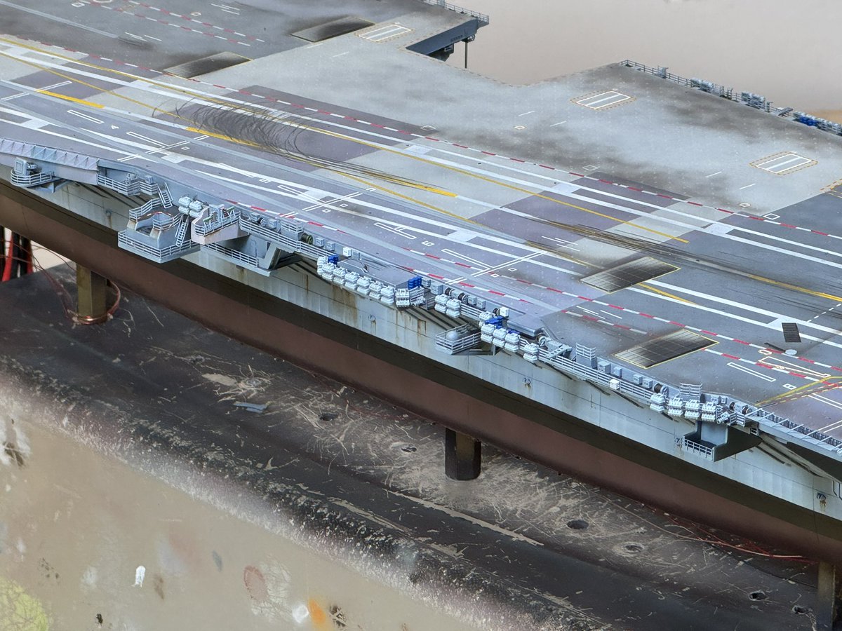 SHOKAKU_NANODAA's tweet photo. [1/700 CVN-78 USS Gerald R. Ford WIP]

Port side work is complete.

#scalemodel  #shipmodel #艦船模型 #scalemodelling #scalemodeling https://t.co/LBeNiWmhIZ
