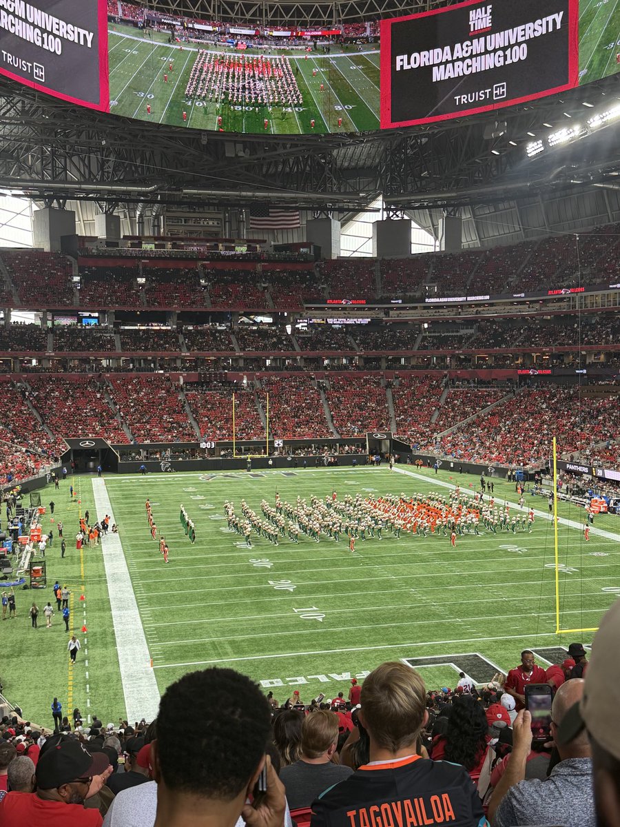 ATLgoonraper10's tweet photo. My team is getting raped, cooper rush still breathing and jewthur blank has these retards on my field 😂😂😂😂 heads on mars https://t.co/idcpQWng72