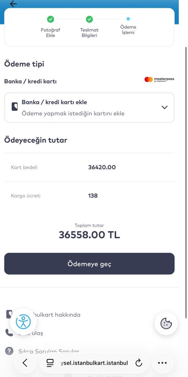 lolicakar777's tweet photo. Öğrenci İstanbulkart’ımı kaybettim ve kayıp bildirimini hemen yapamadım. Bu süreçte kartım başka bir kişi tarafından kullanılmış ve kartım usulsüz kullanım gerekçesiyle kapatılmıştır.

Kartı fiilen kullanan kişi ben olmadığım halde, tarafıma 36.000 TL’nin üzerinde bir ceza çıkarılmıştır. Bir öğrencinin, başkasının gerçekleştirdiği kullanım nedeniyle bu denli yüksek bir bedelle karşı karşıya bırakılmasını kabul etmiyorum.

Kartın kayıp bildirimini geciktirmiş olmam, kartı başkasının kullandığı gerçeğini değiştirmemektedir. Bu nedenle tarafıma çıkarılan 36.000 TL üzerindeki bedelin yeniden incelenmesini, ilgili cezanın iptal edilmesini ve mağduriyetimin giderilmesini talep ediyorum.

Bir öğrencinin eğitim hayatını ve ekonomik durumunu ciddi şekilde etkileyebilecek bu tutarın hakkaniyetli olmadığını düşünüyorum. Konunun incelenerek tarafıma çözüm sunulmasını rica ediyorum. @IBBcozummerkezi @istanbulbld @belbimibb @TuketiciH @IbbTuhim @istanbulkart @KamuEtikKurulu @eczozgurozel