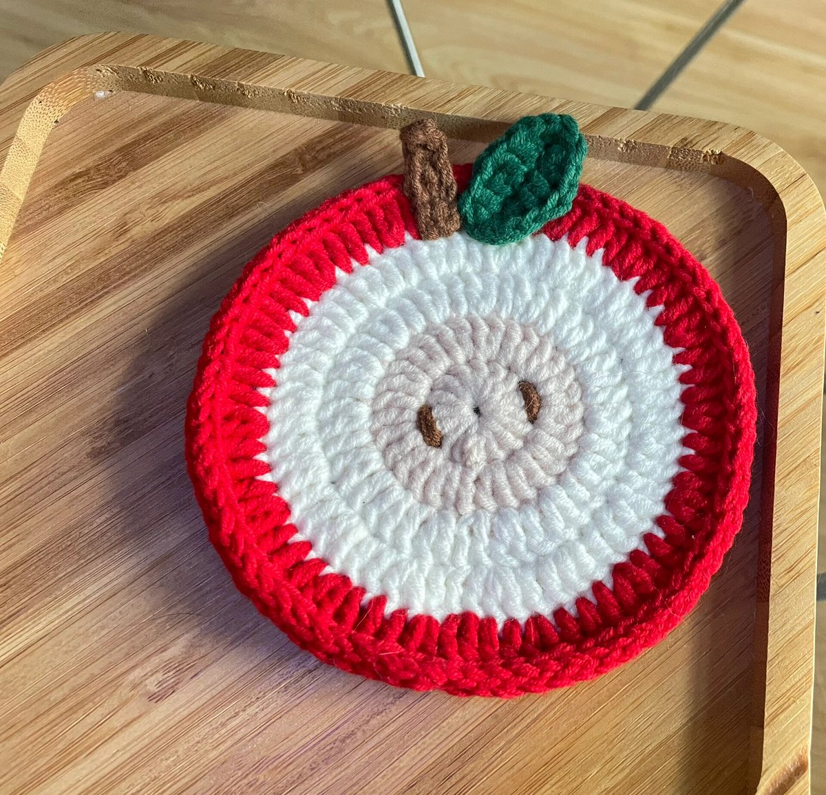 alisr939770's tweet photo. [Just finished this cozy crocheted cup coaster! Handmade with love, it’s perfect for my morning coffee to prevent table stains.  Who else loves small, useful DIY projects] https://t.co/sqaSiifRdK