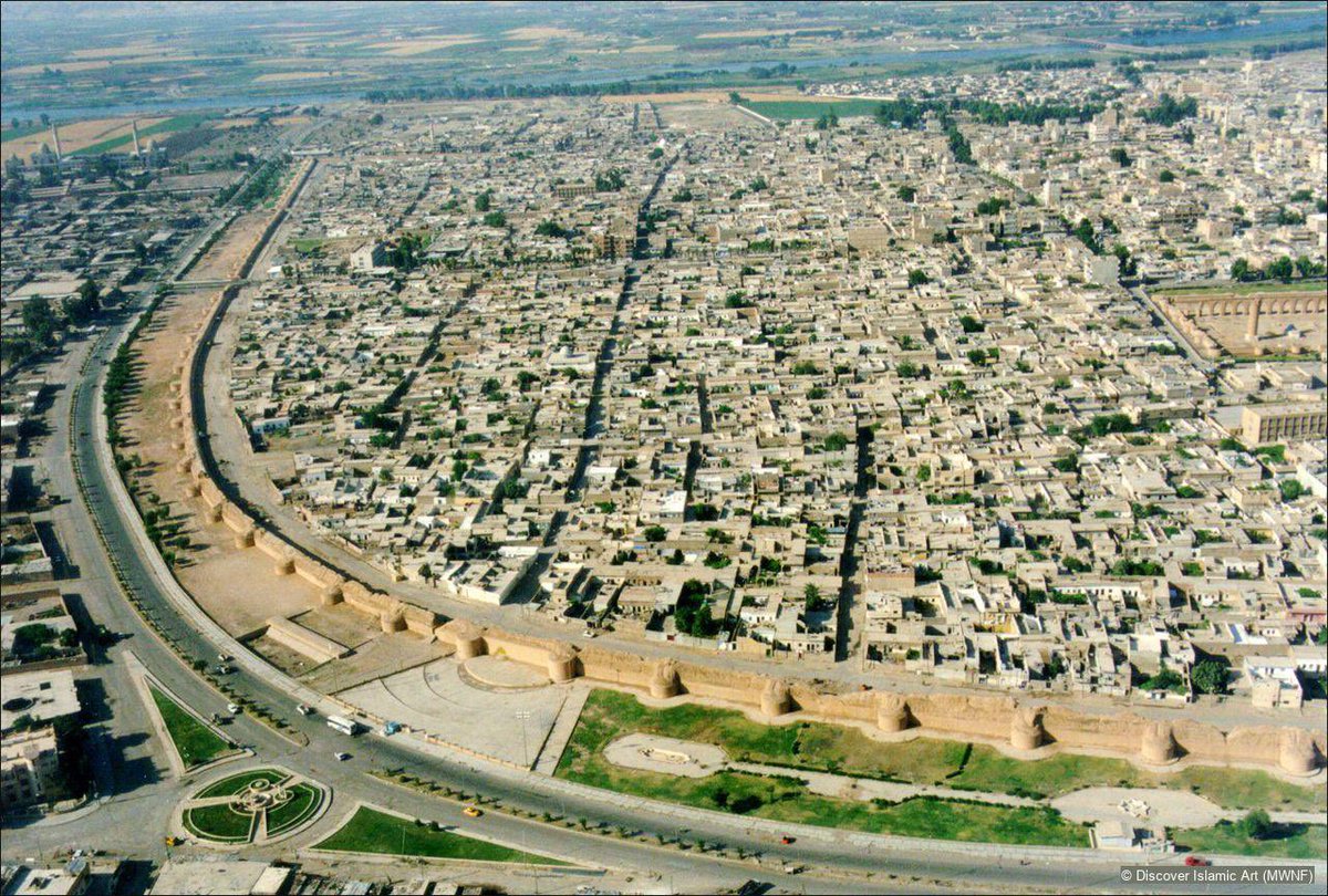 WKS_1994's tweet photo. معالي وزير الثقافة،
@AL_Saaleh
نشكر لكم جهودكم المبذولة في إبراز الفن السوري وإيصاله إلى العالم، وهذا جهد يقدر ويشكر.
لكن دور وزارة الثقافة لا يقتصر على الفن والفنانين فقط، بل يشمل أيضاً حماية الإرث الحضاري والتاريخي لسوريا والاهتمام بمعالمها الأثرية. https://t.co/CiUZq2oOJd