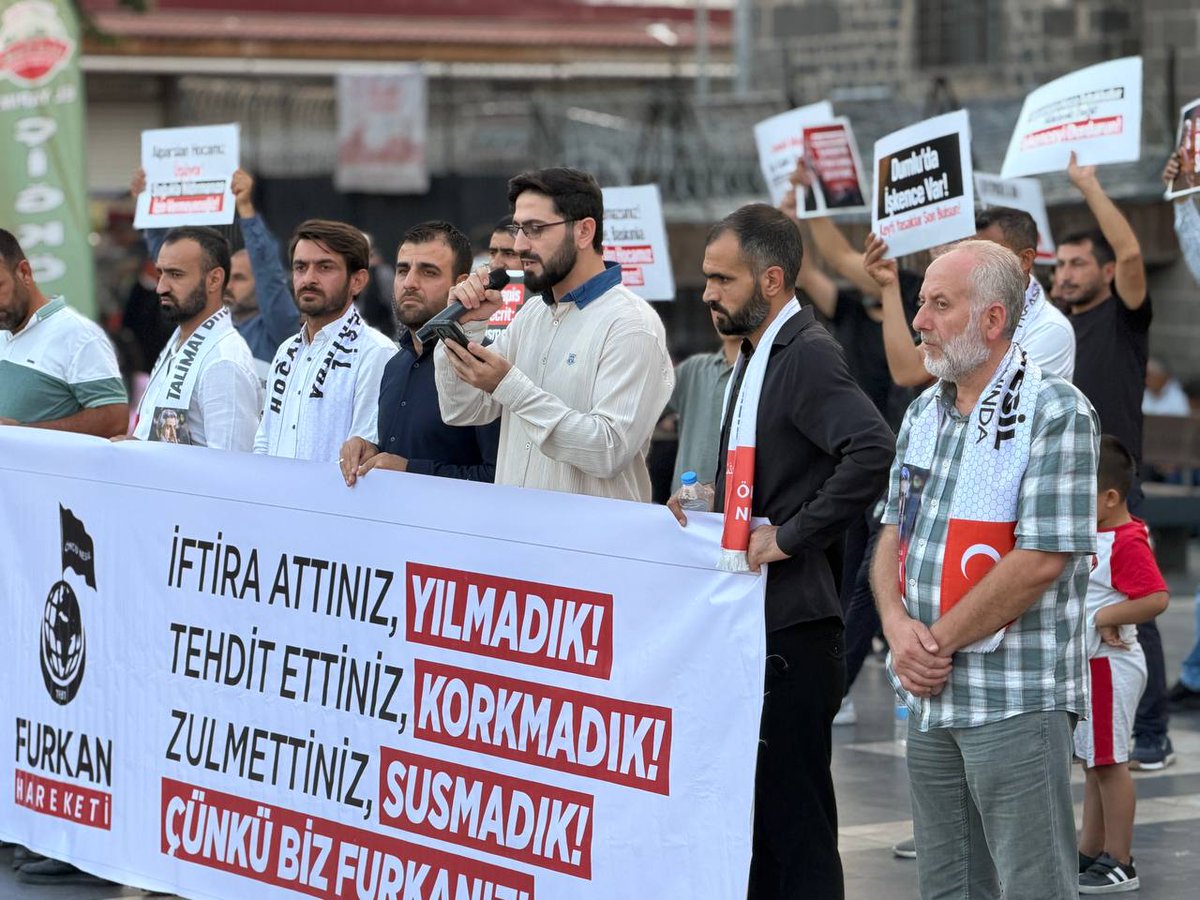 fhengellenemezz's tweet photo. Keyfi Uygulamalara Son Verin! 
Cezaevi İşkence Evi Değildir! 

📍Şırnak/Cizre
📍Diyarbakır 

AlparslanHocaya Ozgürlük
SemraHocaya Ozgürlük 
FurkanGönüllülerine Ozgürlük 
Ozgürlükiçin Meydandayız https://t.co/YR8Y9cZZui