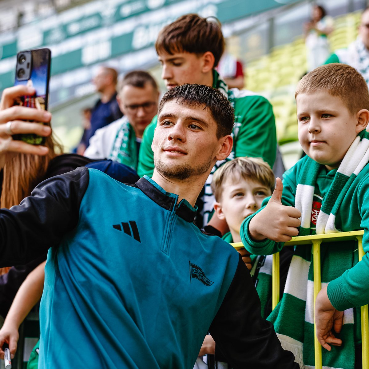 LechiaGdanskSA's tweet photo. No dobra, kto upolował najlepszą fotkę? 👀

#LGDSTM https://t.co/gtZKy3D6gL