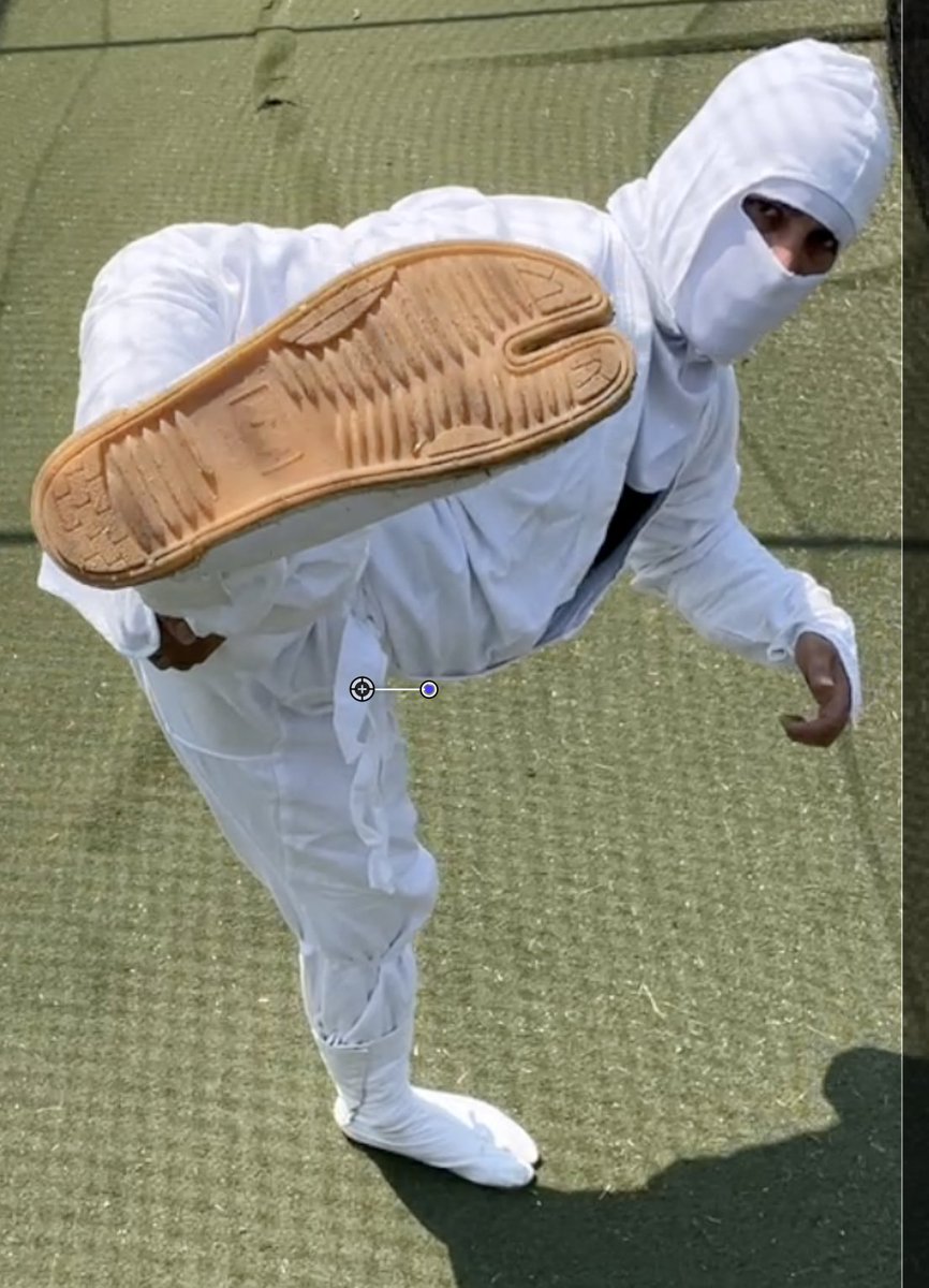 MexiNinjaBoi's tweet photo. MORE of the Shiro Ninja throwing his highest kicks at the camera to practice for his Ninja fam and Tabi lover peeps.๐ฆถ๐ฅท๐ฝ๐๐ฅ
-
#ninja #whiteninja #kicks #flex #flexibility #tabiboots #kungfu #tabi #ninjatabi #whitetabi #white #martialarts #martialartist https://t.co/048gndAOlu
