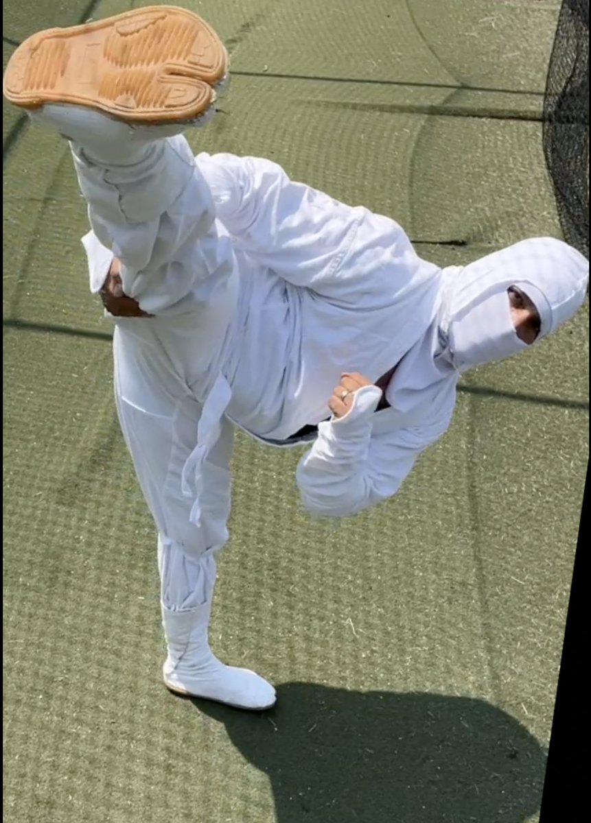 MexiNinjaBoi's tweet photo. MORE of the Shiro Ninja throwing his highest kicks at the camera to practice for his Ninja fam and Tabi lover peeps.๐ฆถ๐ฅท๐ฝ๐๐ฅ
-
#ninja #whiteninja #kicks #flex #flexibility #tabiboots #kungfu #tabi #ninjatabi #whitetabi #white #martialarts #martialartist https://t.co/048gndAOlu
