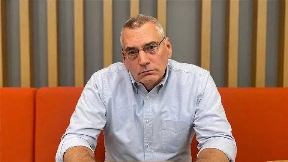 GaroPaylan's tweet photo. Sevgili dostum Richard Giragosian’ı kaybettik.
Richard, Türkiye ile Ermenistan arasında barışın, diyaloğun ve normalleşmenin mümkün olduğuna inanıyordu. Bu inanç uğruna yorulmadan çalışan, köprüler kuran çok kıymetli bir insandı.
Onu çok erken kaybettik. Acım büyük.
Ailesine ve tüm sevenlerine sabır diliyorum. Richard’ı, mücadelesini ve dostluğunu unutmayacağım.