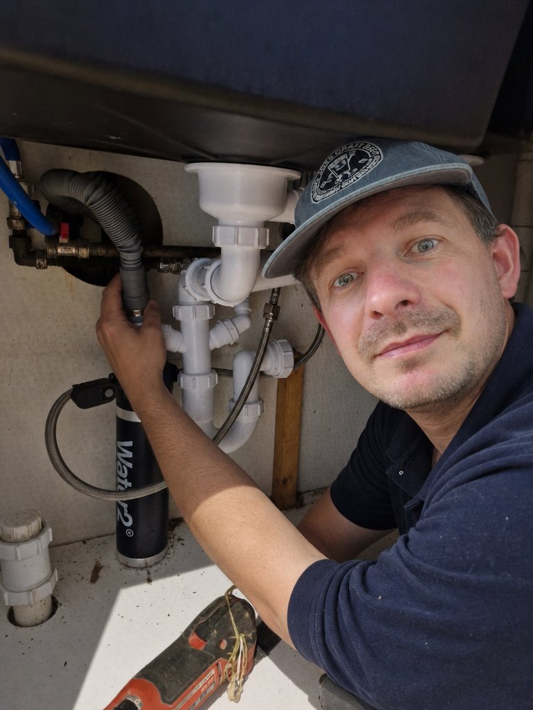 Igniteplumb's tweet photo. You come home from holiday to a flooded kitchen — ruined units, ruined flooring, stress instead of that post-holiday glow. Isolate the washer valve, test the stop tap, heating on low if cold. 5 mins before you leave saves it all. 07825 930939 https://t.co/jg739m7MKh #Ipswich https://t.co/Ng1All5k6O