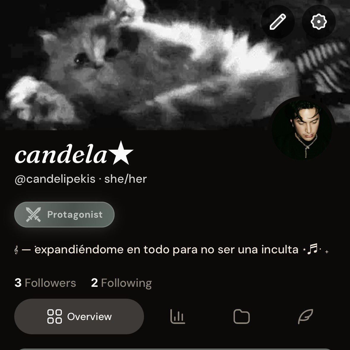 candelipekis's tweet photo. @andsoshereads hello!! https://t.co/GYuXN8T3ZR