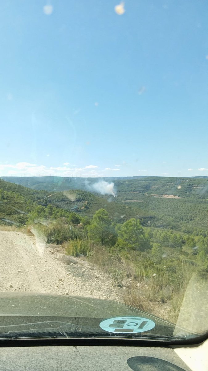 gprontoauxilio's tweet photo. Hemos colaborado en la extinción del #IFEnguera. Buena intervención de todos los medios. Seguimos sumando. #Voluntarios https://t.co/Of1saG4KqF