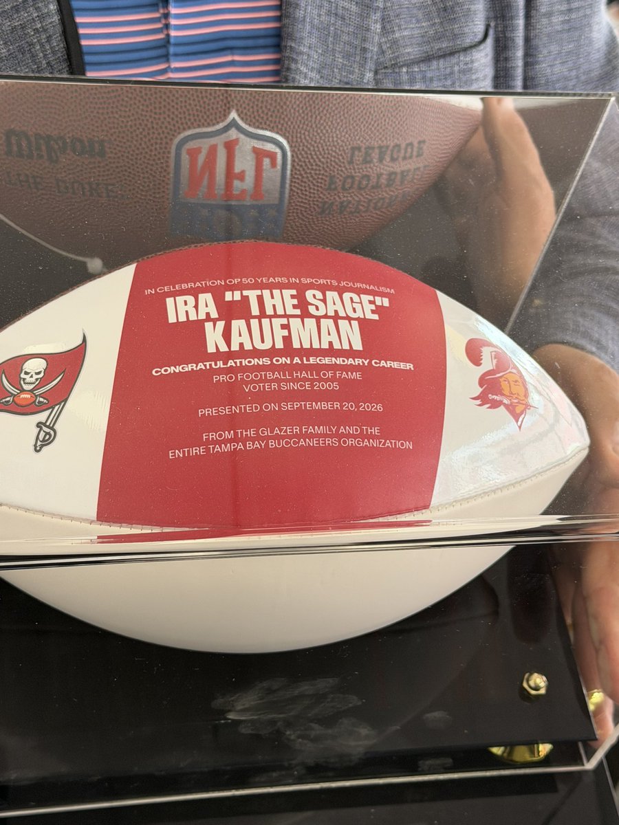 realrockriley's tweet photo. Bucs honoring Ira “Sage” Kaufman for his 50 years of covering the NFL.
Sage got a cake and a tribute on the scoreboard.
@JoeBucsFan https://t.co/7WXxnPQYis