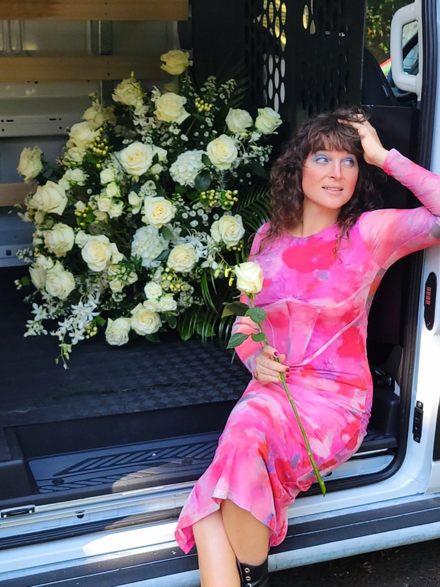 StopTweetingMia's tweet photo. The type of dress that makes little old ladies say "You're so beautiful, can I pick you a flower???" https://t.co/vcmq5aiRh5