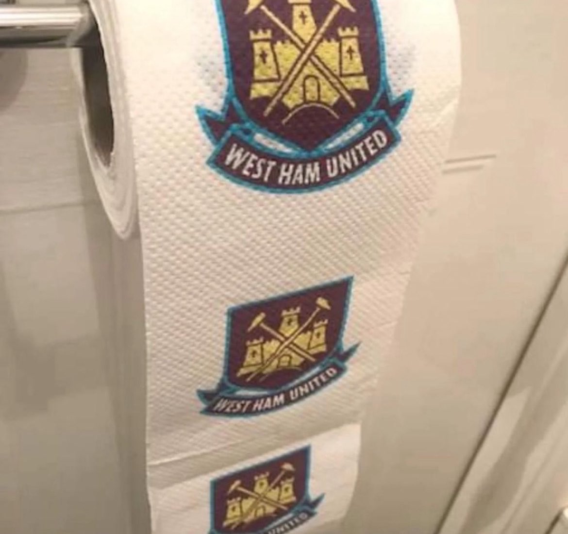 MILLWALLTURKEY's tweet photo. @Chris_Mills_ “Soft. Fragile. West Ham.” https://t.co/CqeJc0YqQC